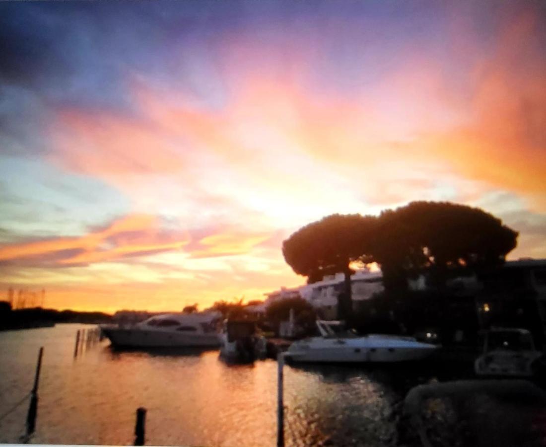 Вилла Marina Sunset Ле-Гро-дю-Руа Экстерьер фото